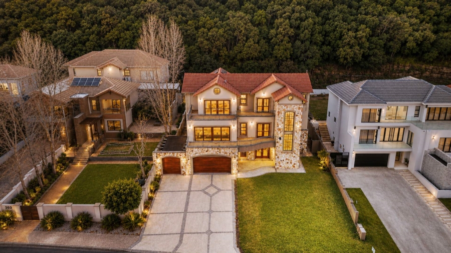 5 Bedroom Property for Sale in Xanadu Eco Park North West